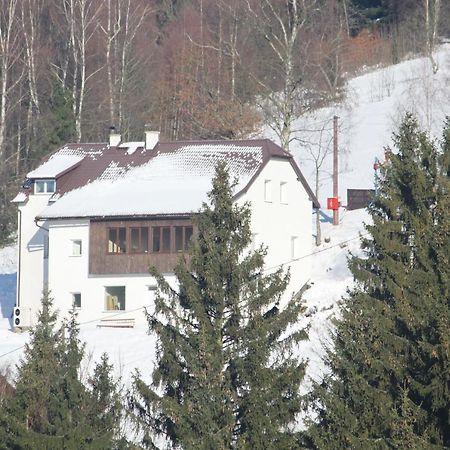 Horská chata Hubertus Albrechtice v Jizerskych horách Exterior foto
